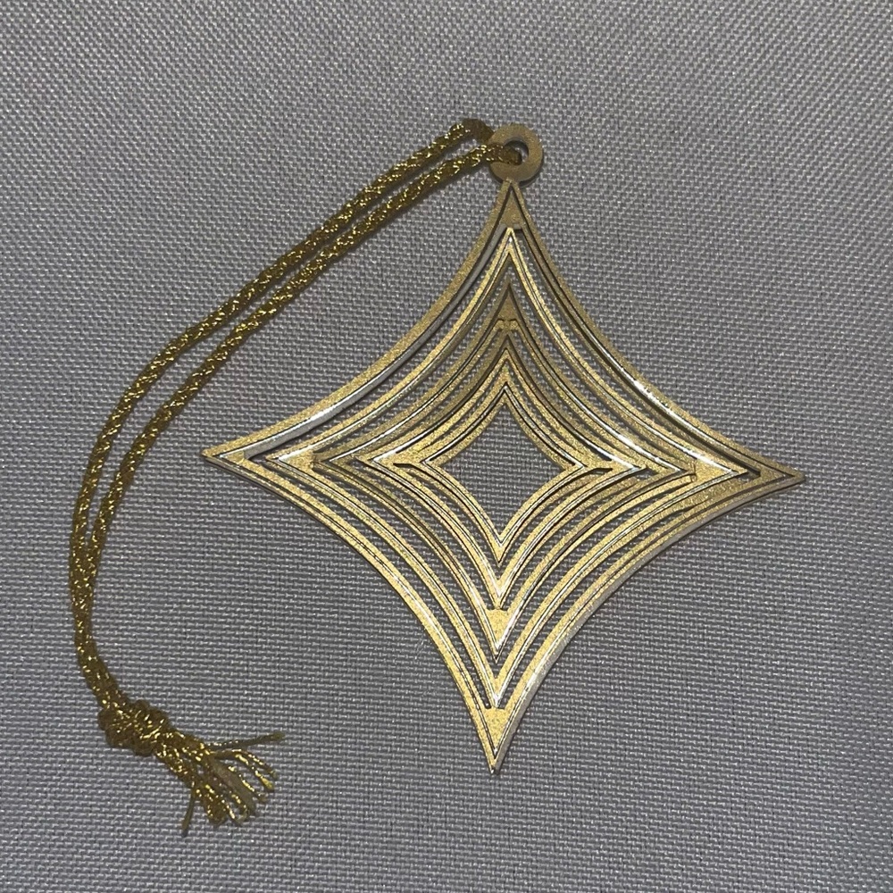 ❌SOLD❌ Louis Vuitton signature logo Ornament - RARE & HARD TO FIND! - Picture 4 of 7